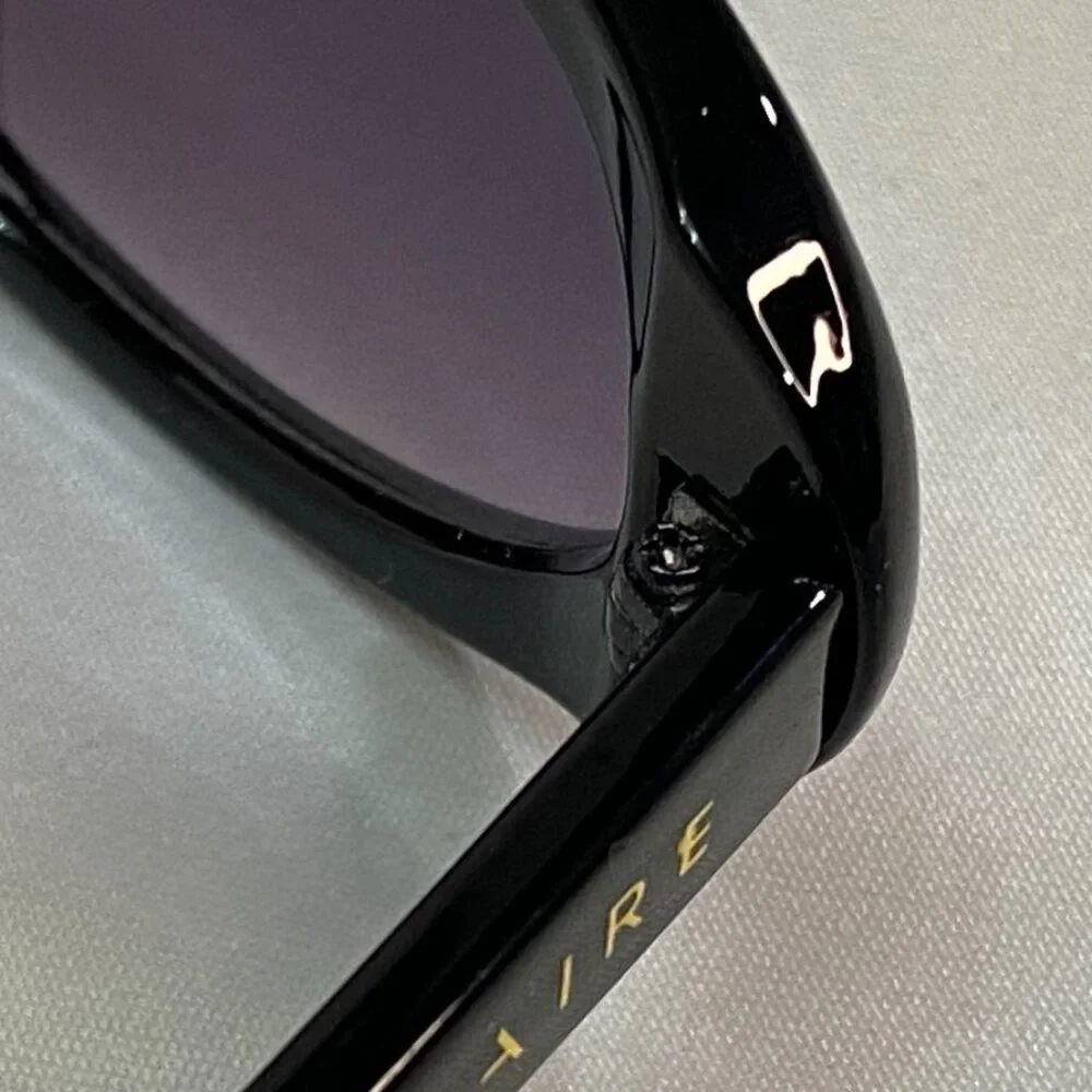 AIRE Fornax Oval Black Frame Retro Gradient Lens Sunglasses Black One Size